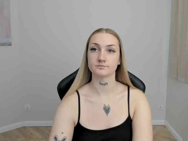 AlexaKisses