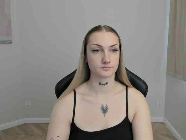 AlexaKisses