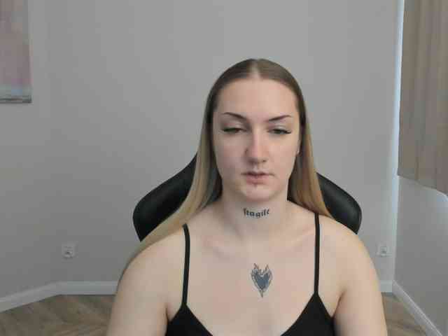 AlexaKisses