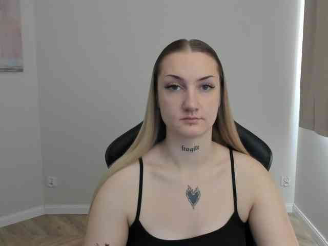 AlexaKisses