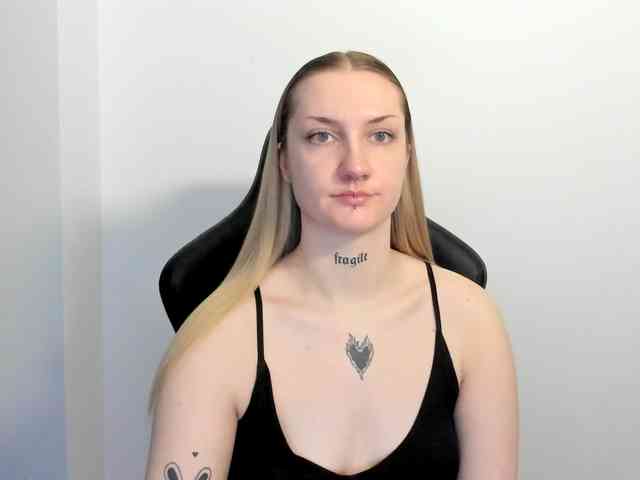 AlexaKisses