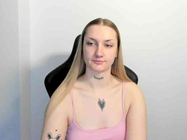 AlexaKisses