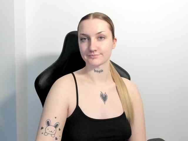 AlexaKisses