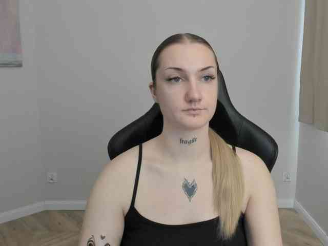 AlexaKisses