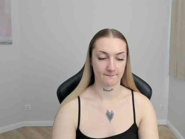 AlexaKisses