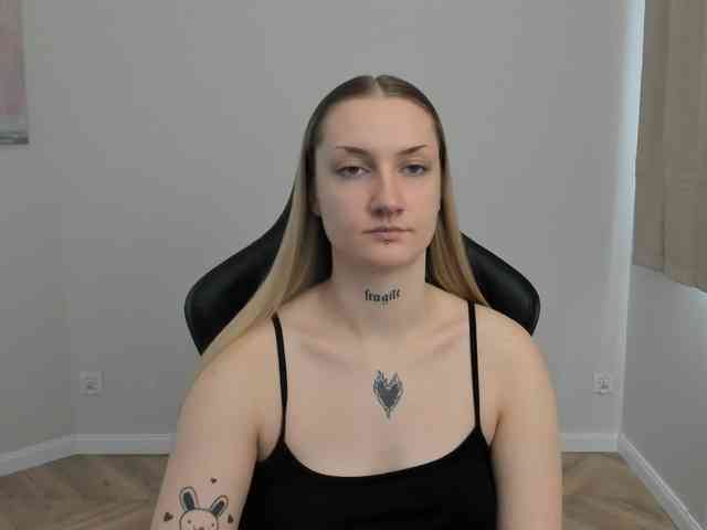 AlexaKisses