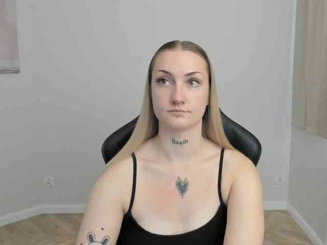 AlexaKisses Live Webcam on BongaCams
