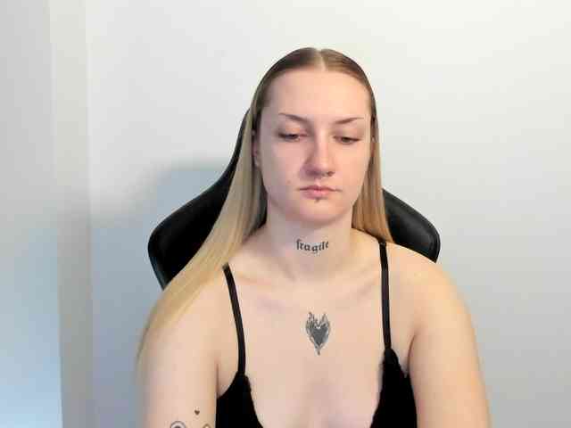 AlexaKisses