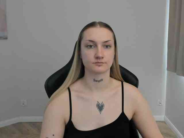 AlexaKisses