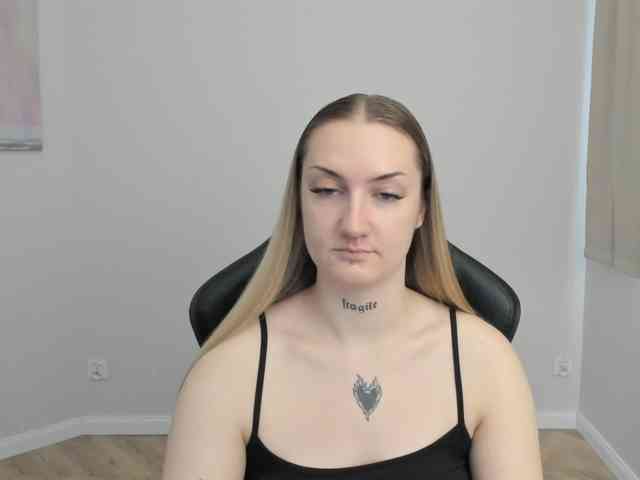 AlexaKisses