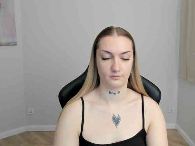 AlexaKisses