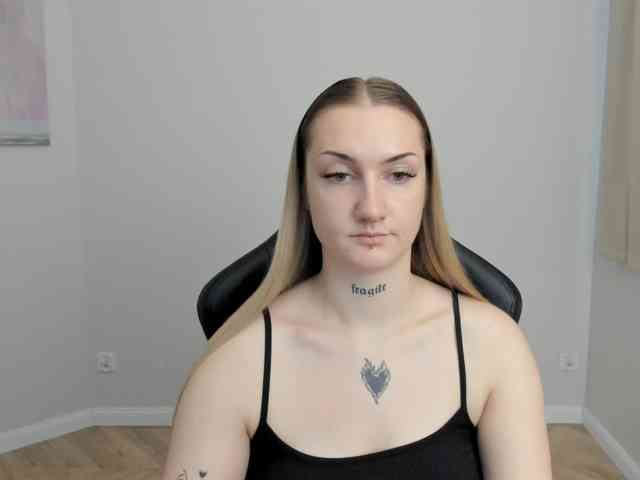 AlexaKisses