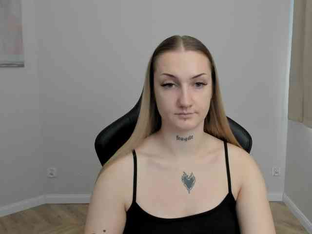 AlexaKisses
