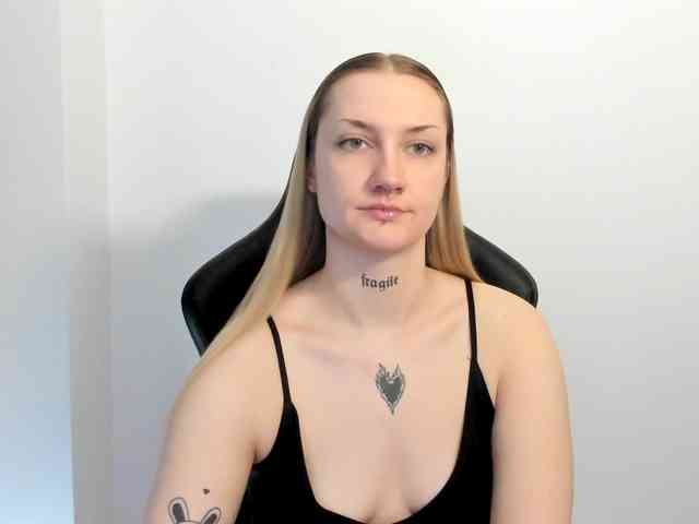 AlexaKisses
