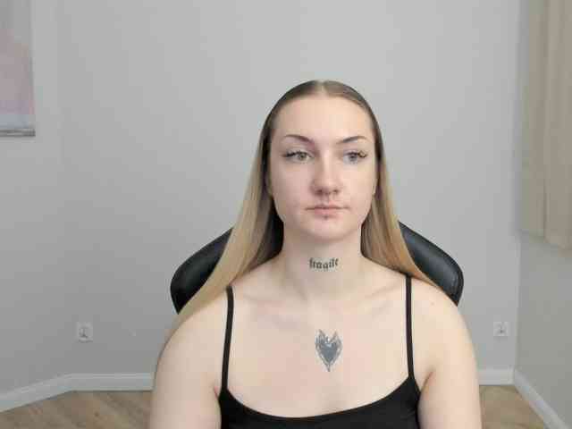 AlexaKisses