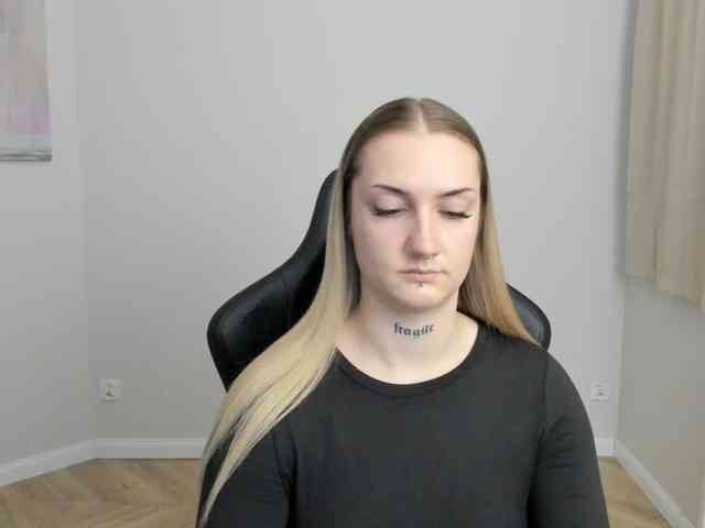 AlexaKisses