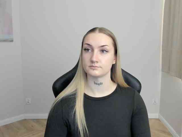 AlexaKisses