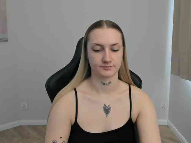 AlexaKisses