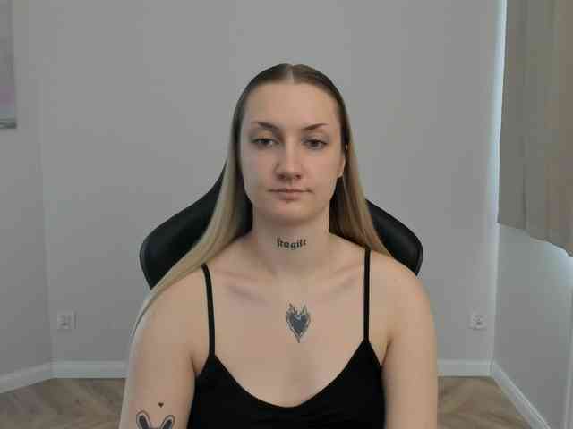 AlexaKisses