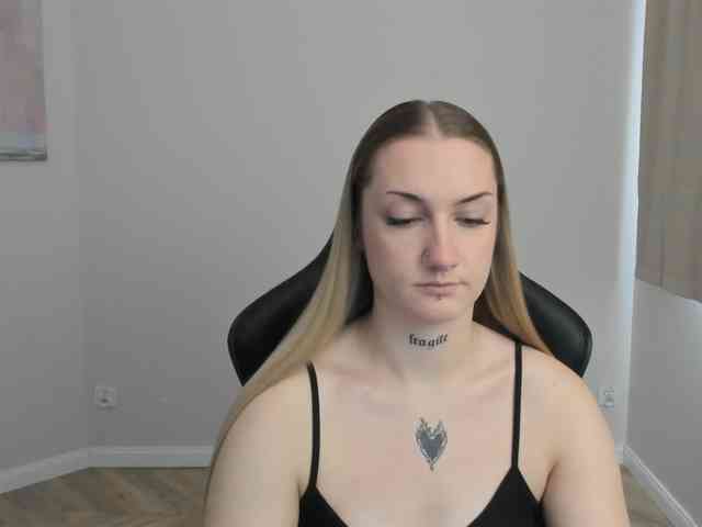 AlexaKisses