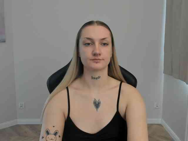 AlexaKisses