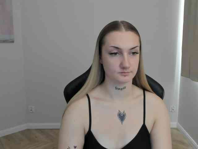 AlexaKisses