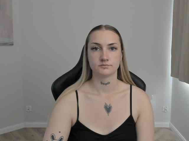 AlexaKisses Live Webcam on BongaCams