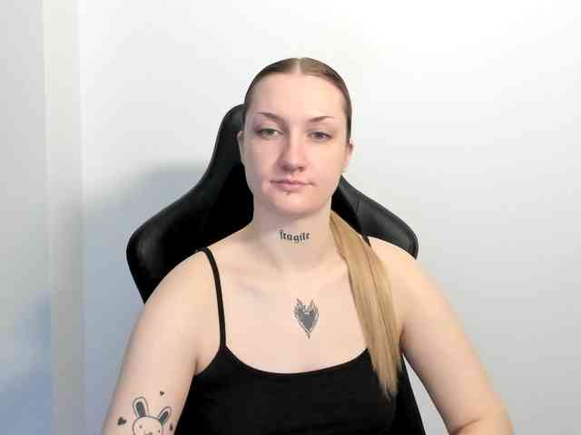 AlexaKisses