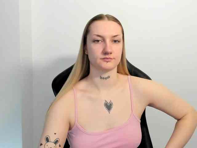 AlexaKisses