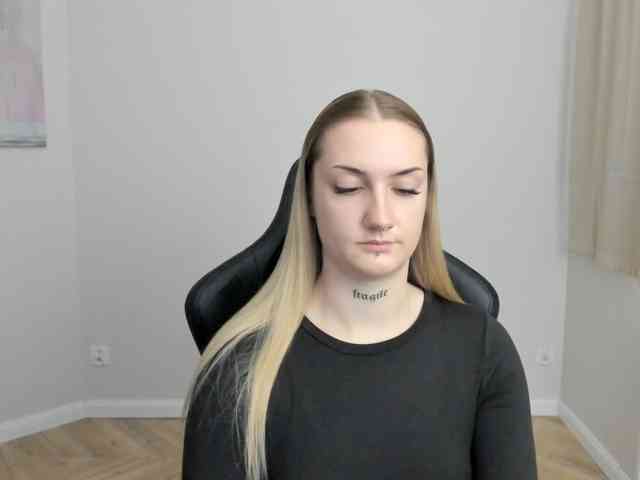 AlexaKisses