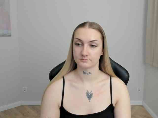 AlexaKisses