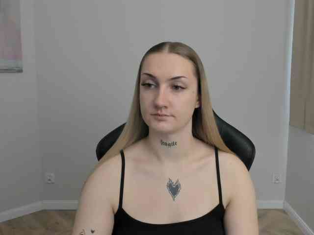 AlexaKisses