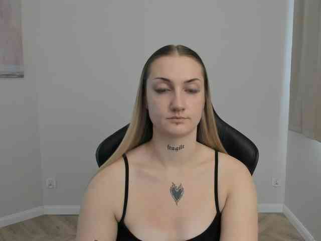 AlexaKisses