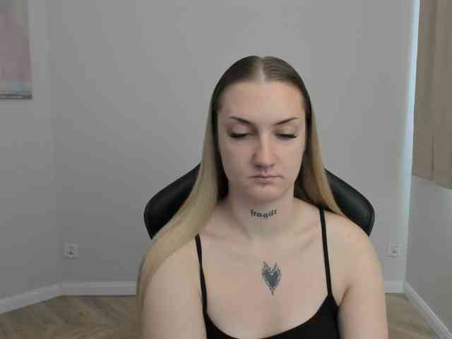 AlexaKisses