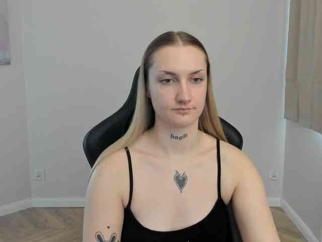 AlexaKisses