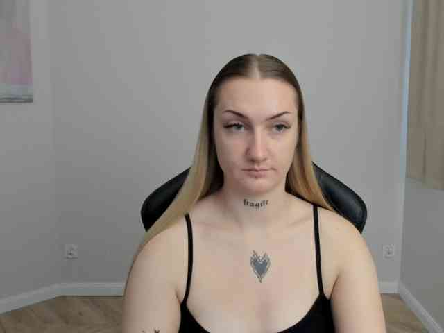 AlexaKisses