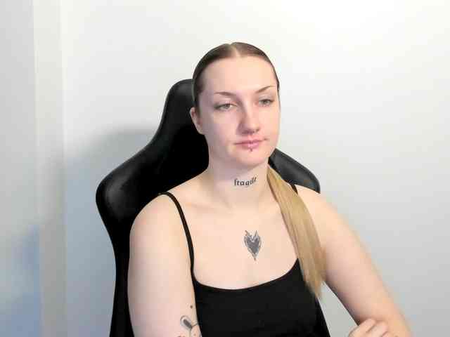 AlexaKisses