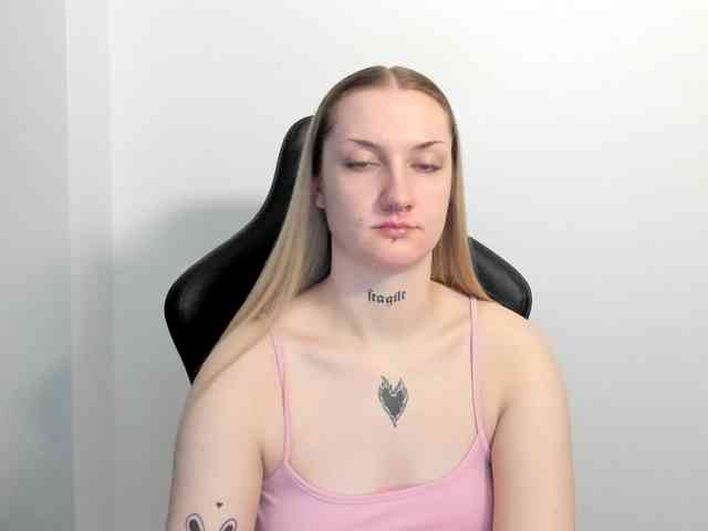 AlexaKisses