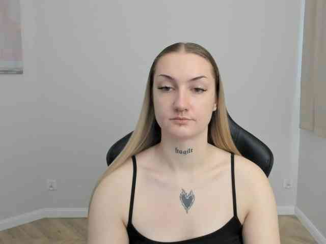 AlexaKisses