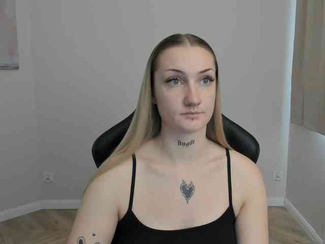 AlexaKisses