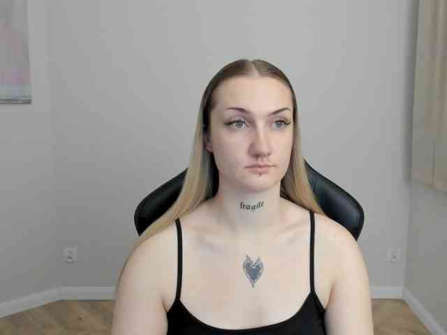 AlexaKisses