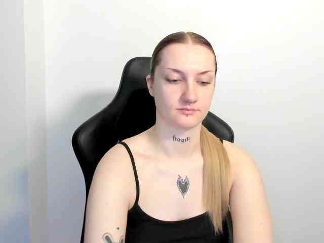 AlexaKisses