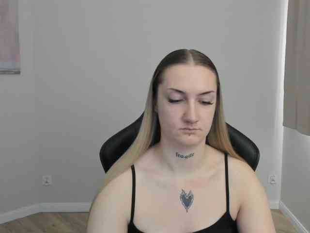 AlexaKisses