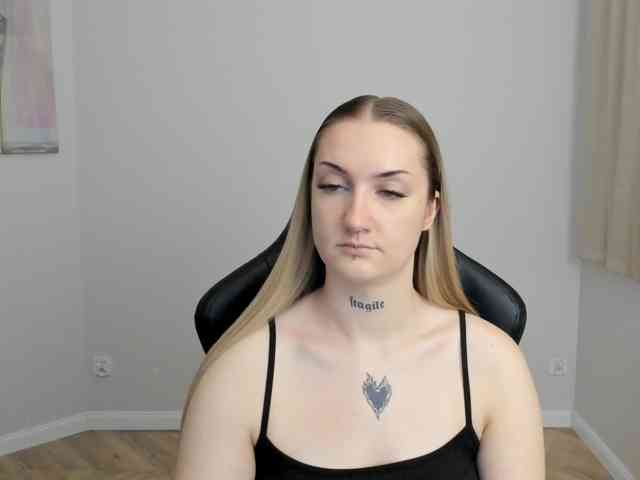 AlexaKisses