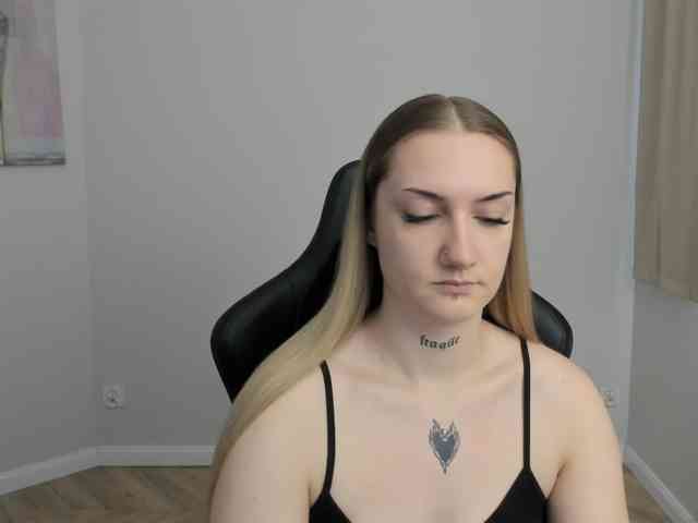 AlexaKisses