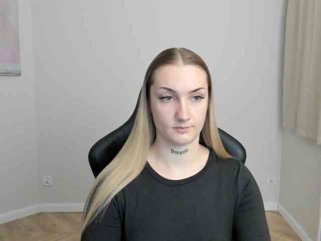 AlexaKisses