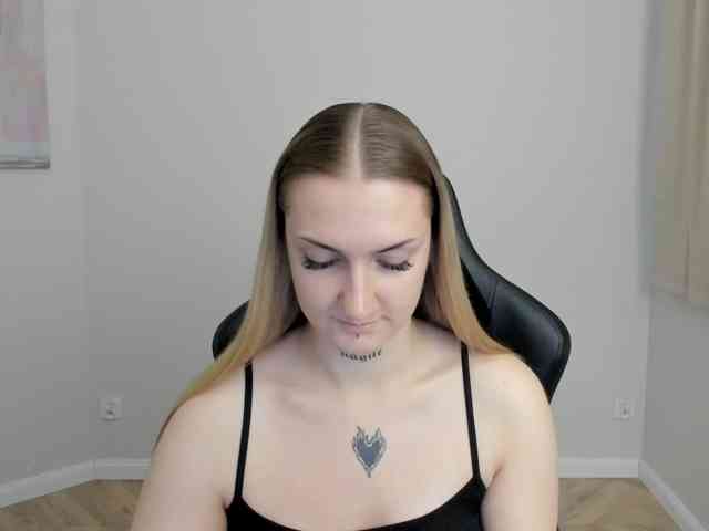 AlexaKisses