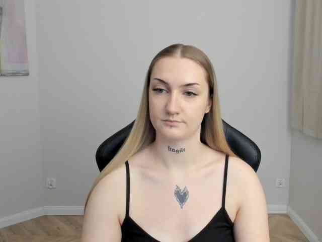 AlexaKisses