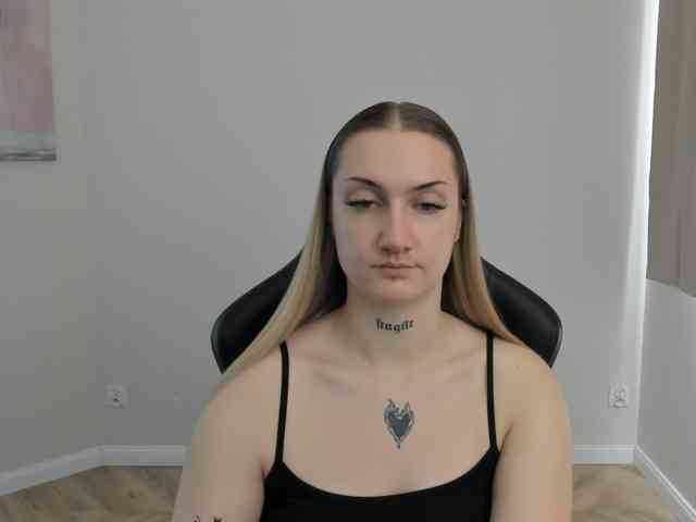 AlexaKisses
