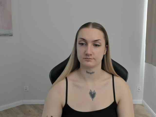 AlexaKisses